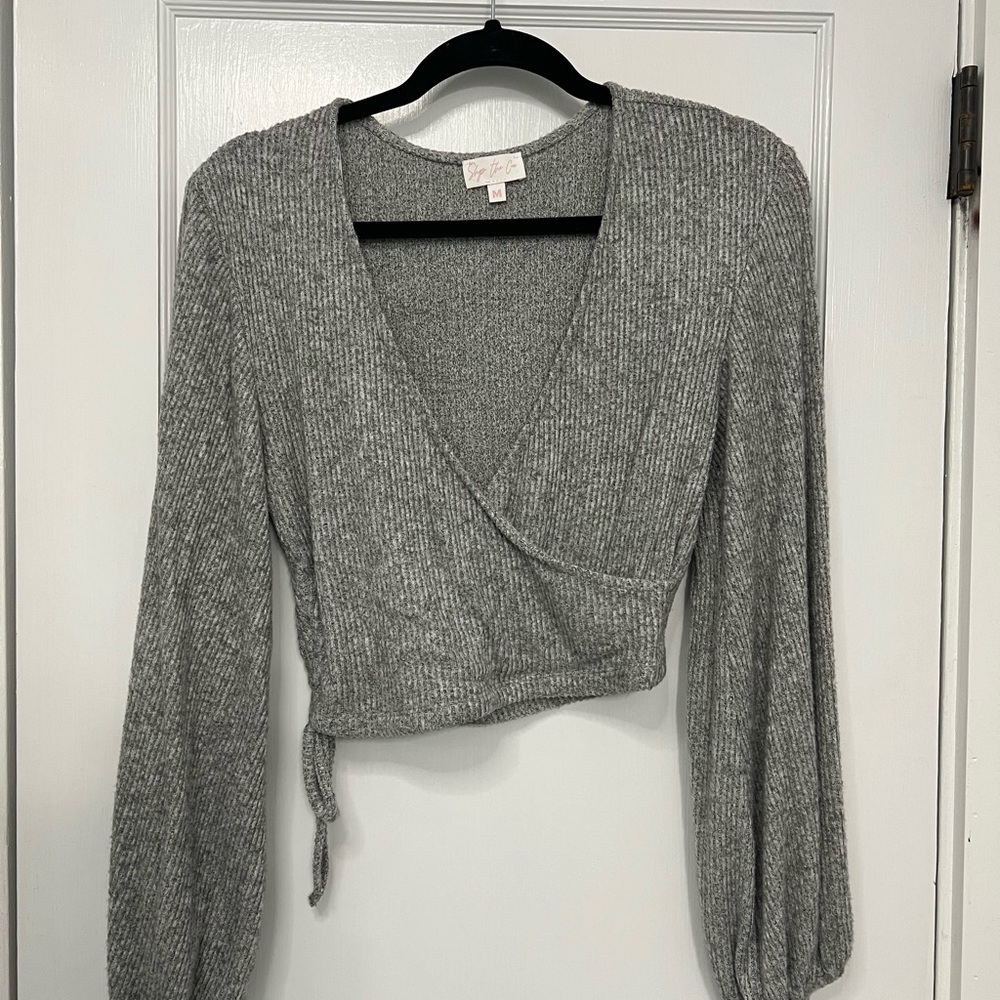 V- neck, side tie, crop gray sweater